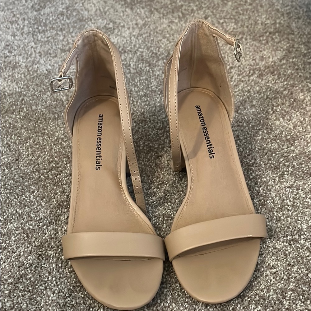 Amazon Essentials Women's Tan Heeled Sandals